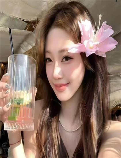 卫视热播：VN.085luna张静燕社会批判视角：现实问题与批判意识分析