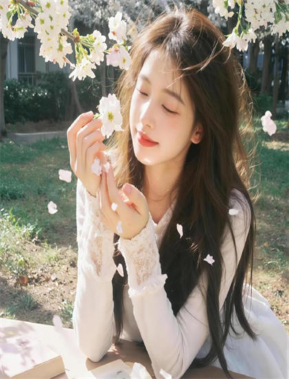 待播推荐：《战时女王》高潮的情感爆发与视觉冲击——历史考证的严谨分析